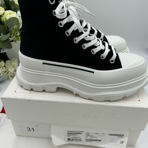 Men’s Alexander McQueen tread slick sneakers, size 44 made in Italy - Picture 7 of 11